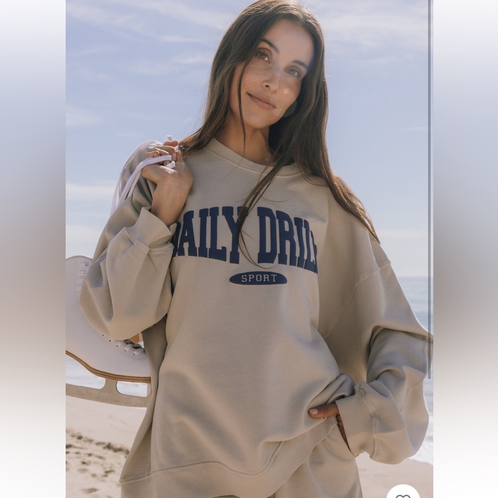Daily Drills Oversized Sport Crew Size M/L SOLD OUT ONLINE